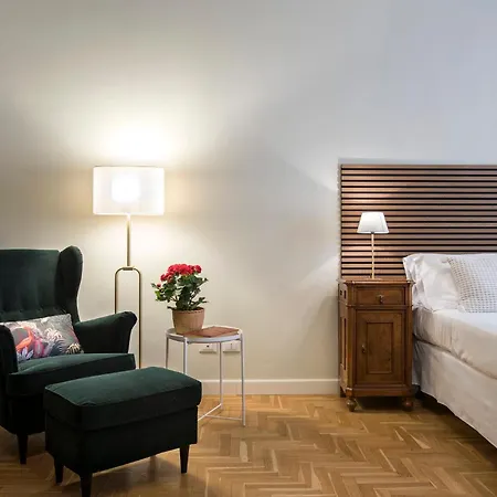 Av Domus Propaganda * Roma