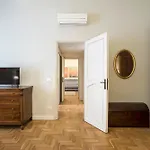 Av Domus Propaganda Apartamento *